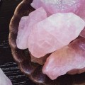 What does a pink crystal mean?